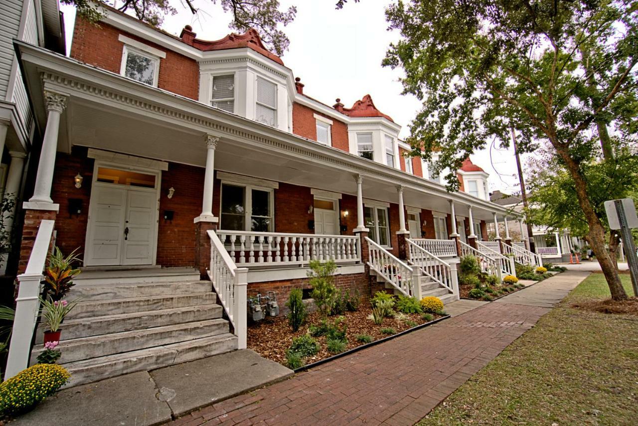 420Waldburg A - Modern Apt With Southern Charm Blocks From Forsyth Apartment Savannah Bagian luar foto